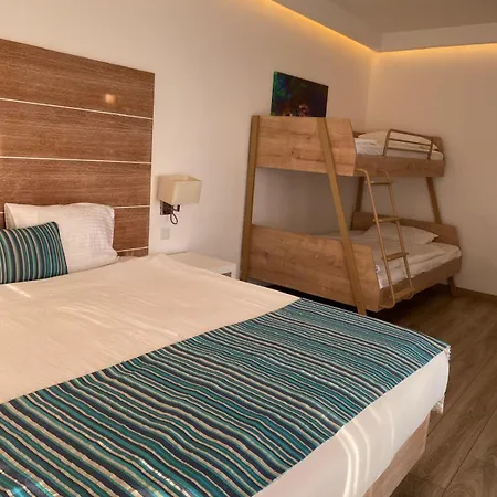 Garcia & Hotel 5*